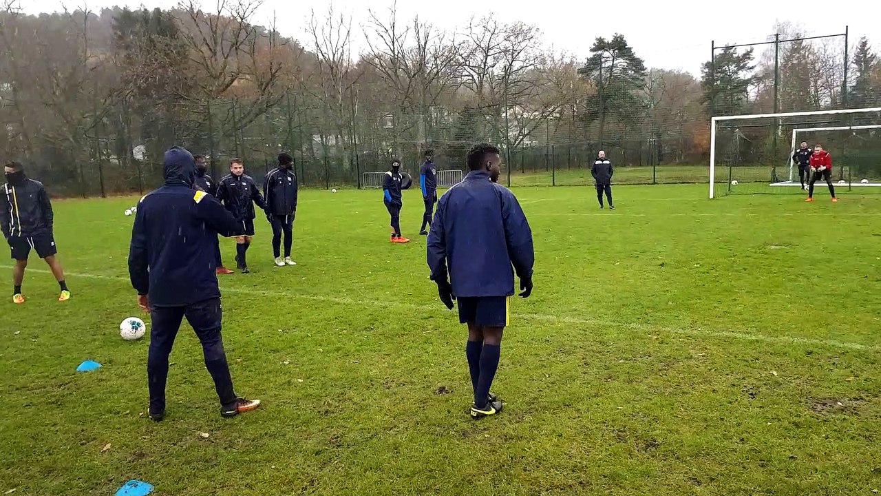 Football : fin d'entrainement délirant pour le SA Spinalien