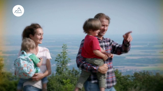 VOYONS VOIR - Plongez dans l'Histoire SAINT LAURENT au Musée des Tissus et des Arts Décoratifs