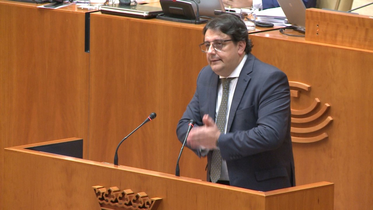 Vergeles se compromete a contratar más médicos en 2020 "si hace falta"