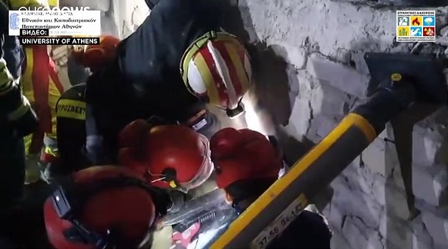 Спасатели со всей Европы спешат на помощь Албании