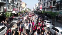 Duygulanan başkanın gözyaşlarını vatandaş sildi