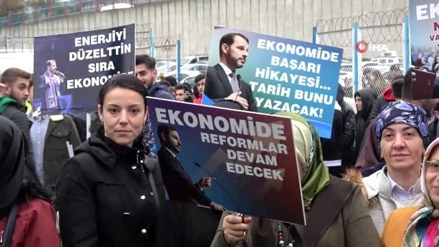 Hazine ve Maliye Bakanı Albayrak: Kur saldırılarına, ekonomik saldırılara rağmen güçlü adımlarla...