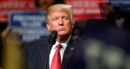 Trump'tan Afganistan'daki birliklere sürpriz ziyaret: Askerlere hindi ikram etti