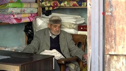 Asırlık çınar, 61 yıldır işinden geri kalmıyor