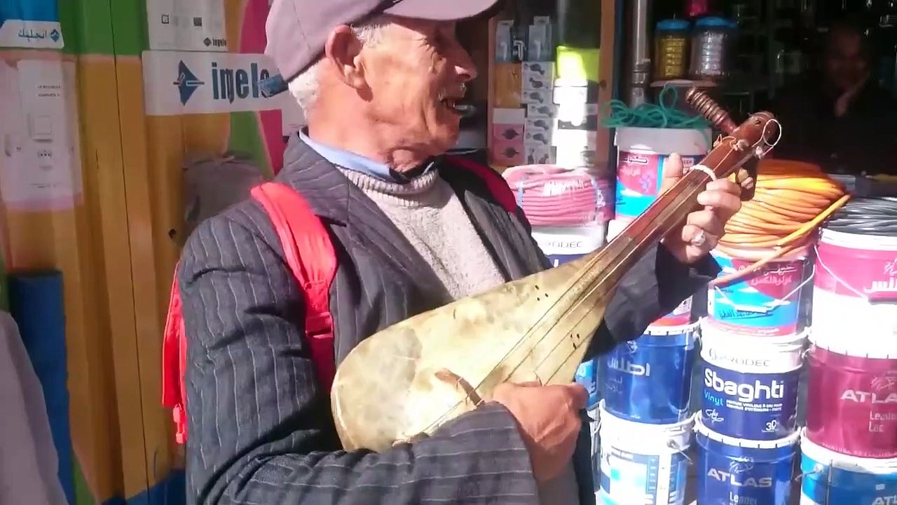 من أجل لقمة العيش
