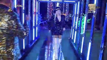 VIDEO | Mira la entrada de Jasú  a Los Premios TC a la Música