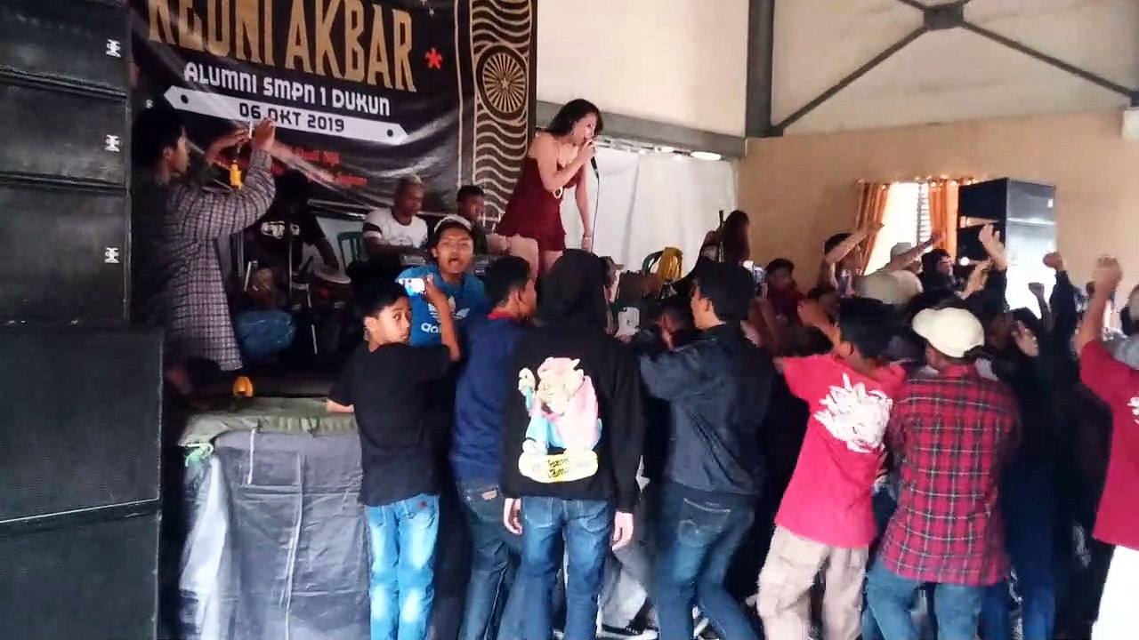 Goyang asiikk nia jovanka