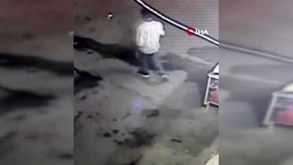 Sevgilisini görebilmek için akıllı telefon gasp eden zanlı kamerada