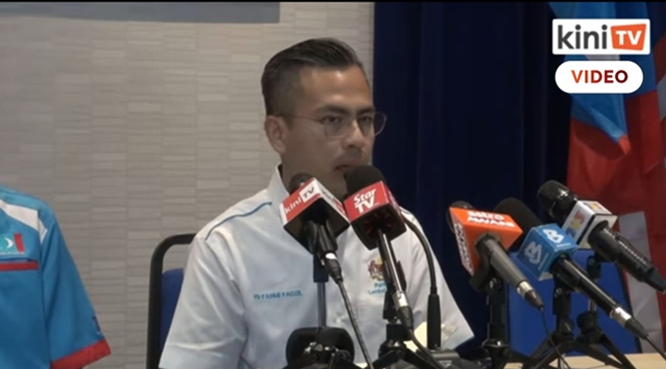 Muktamad: Wan Azizah rasmi kongres AMK, Azmin di kongres Wanita