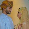 أحمد خميس يحرج زوجته مشاعل الشحي بسبب وزنها في بروفة زفافهما الثاني