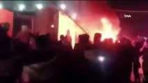 Irak'ta protestocular İran Konsolosluğu binasını ateşe verildi