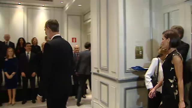 Los Reyes entregan el premios de Periodismo Francisco Cerecedo a Javier Cercas