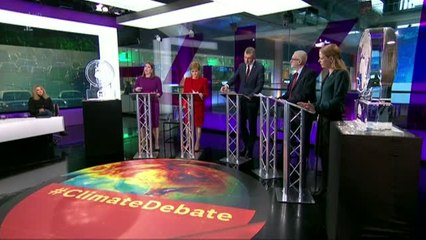 Boris Johnson, derretido ante sus rivales