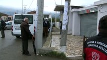 - Arnavutluk’ta depremde ölenlerin fotoğrafları direklere asılarak duyuruluyor- İsimleriyle birlikte fotoğrafları direklere asılan ölen kişilerin yakınlara duyuruluyor- Ölenler arasındaki bulunan 4 yaşındaki kızın haberi duygulandırd...