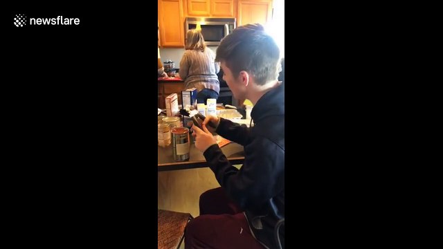 'Someone help me': 16-year-old completely perplexed when asked to open tin of beans