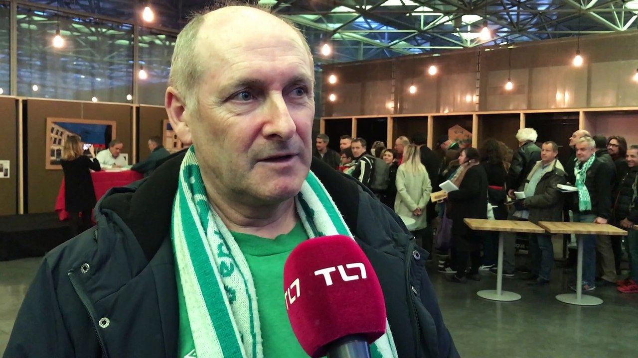 Des cadeaux originaux pour Michel Platini, en dédicace à Saint-Etienne