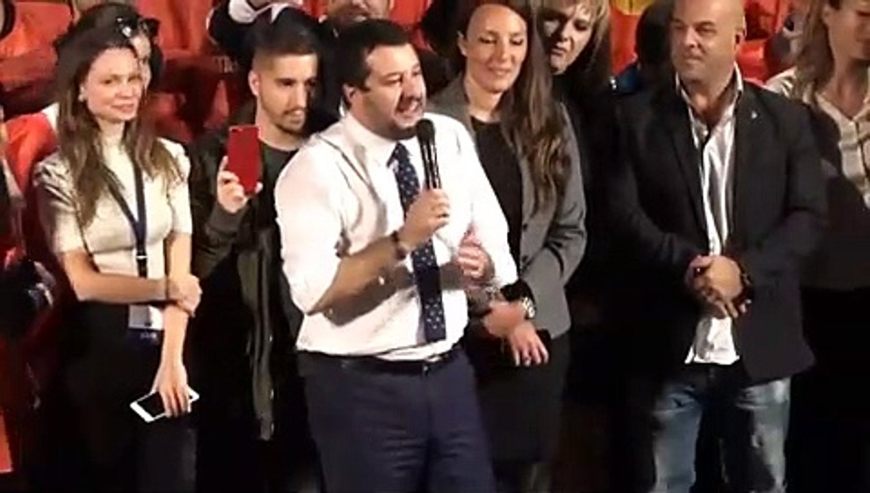 Salvini contro Conte: “Mi querela? Sempre più arrogante. Ha coscienza sporca, beccato con le mani nella marmellata”