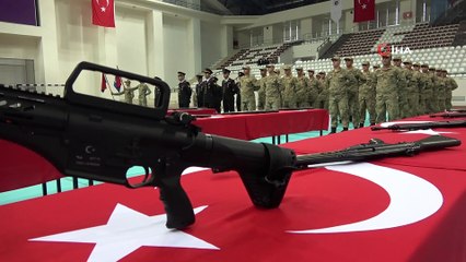 Elazığ'da vatani görevini yapan 'Mehmetçik' yemin etti