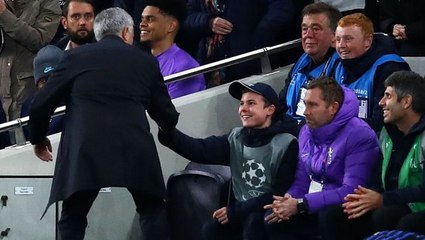 Mourinho soyunma odasına davet etti, o sınavı olduğu için gidemedi