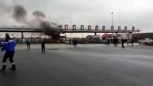 L’arrivée du camion fou au péage vue par les gendarmes