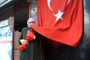 Bayrak sevgisi Türkiye'de gündem olan Nadire Nine: Atatürk'ün çocuklarıyız