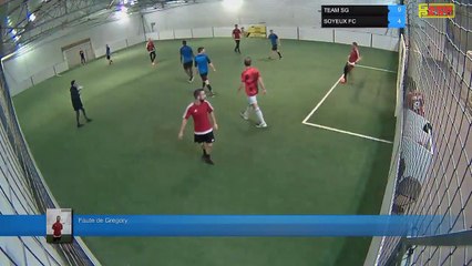 Faute de Gregory - TEAM SG Vs SOYEUX FC - 28/11/19 19:00 - LIGUE 3 - Poitiers Game Parc