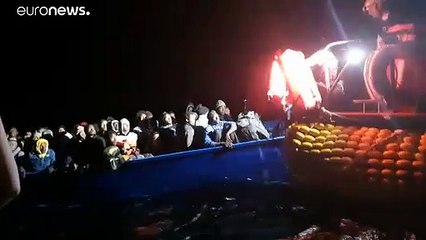 شاهد: منظمة "سي آي" الألمانية تنقذ 84 مهاجراً في بحر المتوسط