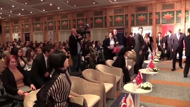 Vali Esengül Civelek, Turizm Zirvesi'ne katıldı