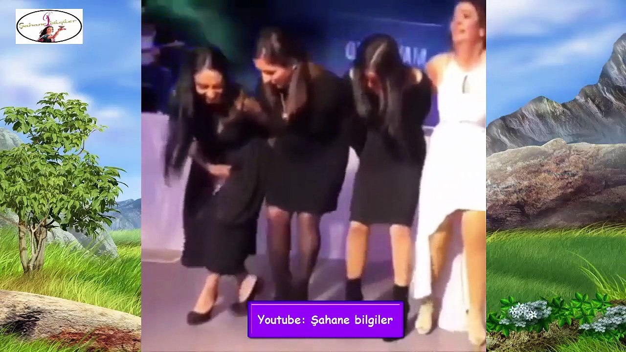 Cesurca oynayan kızlar