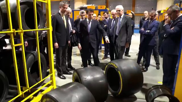 Conte nel cuore della Pirelli per conoscere la realtà produttiva (29.11.19)