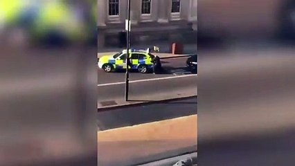 Un individuo armado ha sido abatido por la policía en el puente de Londres