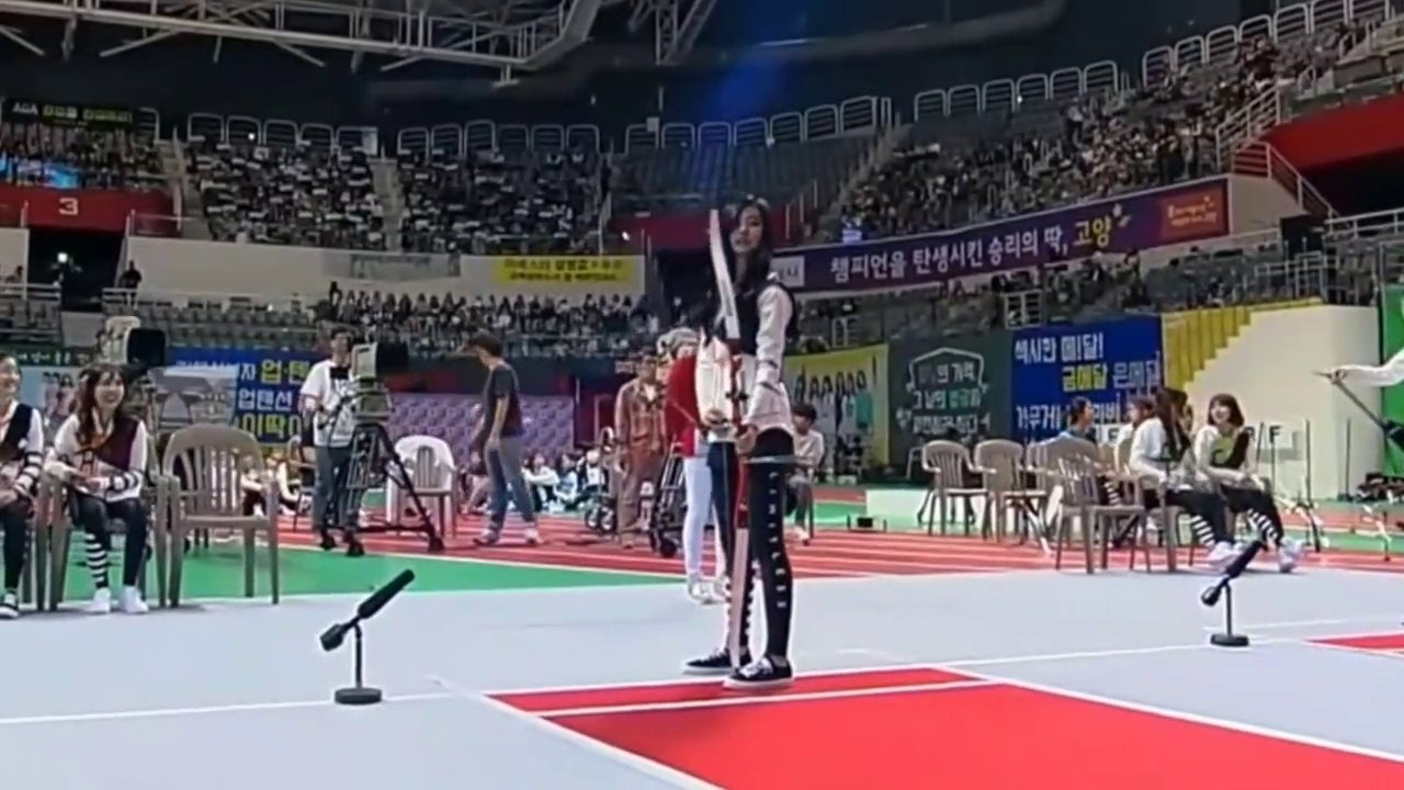 Korean Archery Girl beautiful kpop