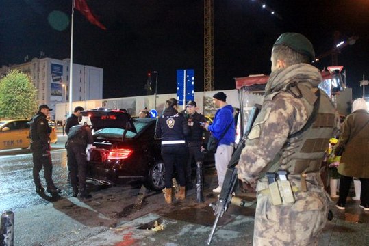 İstanbul'da Yeditepe Huzur asayiş uygulaması yapılıyor