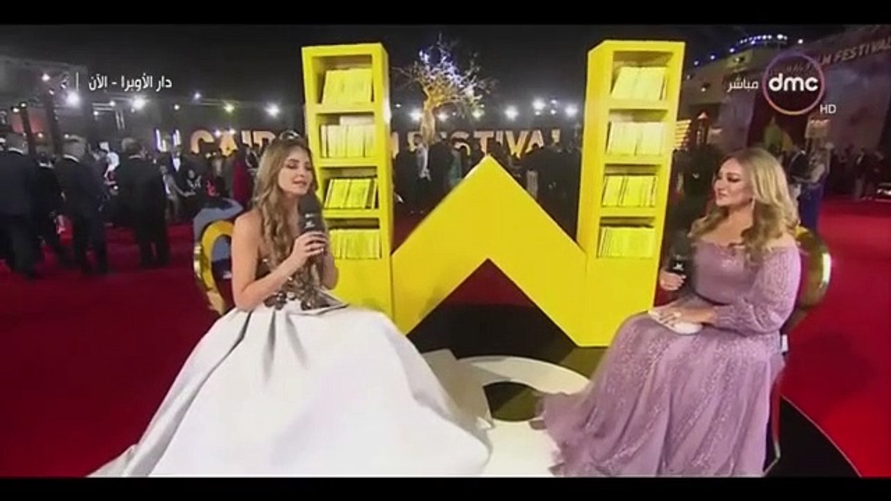 ليلى علوي خلال حفل ختام مهرجان القاهرة السينمائي