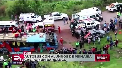 Mueren siete personas en Perú tras caer por un barranco un autobús
