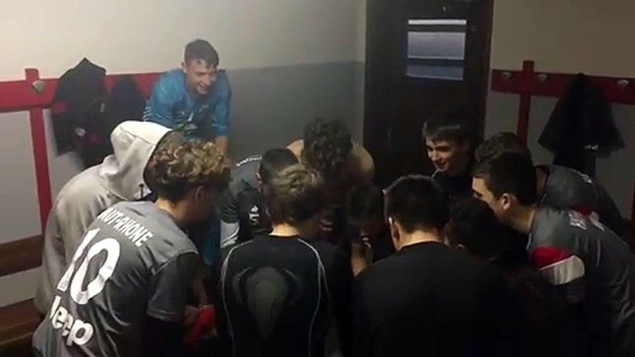 U17