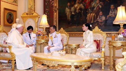 งดงามจับใจ! พระกิริยาอ่อนน้อมของสมเด็จพระนางเจ้าสุทิดาฯ พระบรมราชินี ในการรับเสด็จสมเด็จพระสันตะปาปา