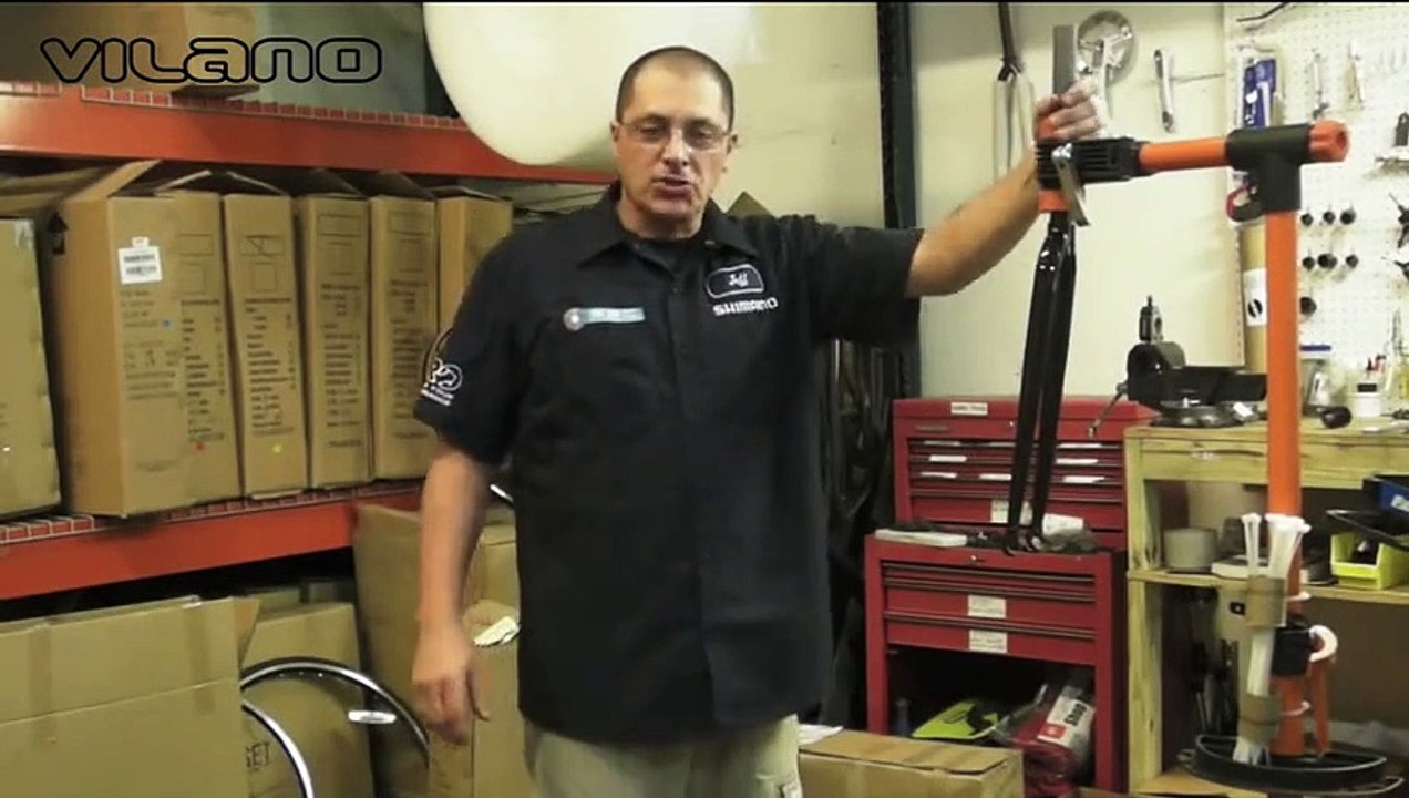 Steel fork dropout adjustment