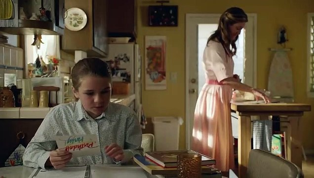 Young Sheldon S03E09 A Party Invitation, Football Grapes and an Earth Chicken