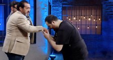 Şef Mehmet Yalçınkaya, MasterChef'ten elenen yarışmacıya iş teklif etti