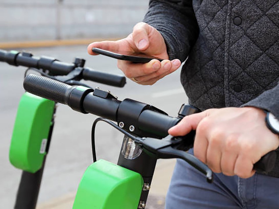 Experten alarmiert: E-Scooter schnüffeln zu viele Daten aus