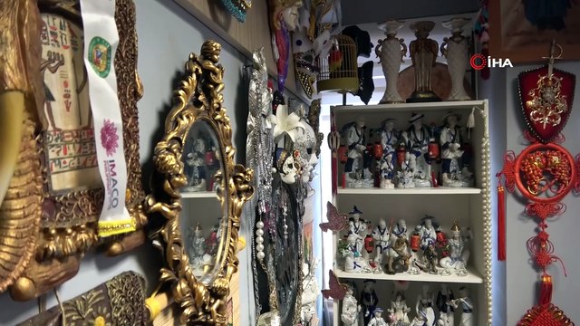 Bursa Kültür Sanat Vakfı Genel Sekreteri Ahmet Erdönmez, dünyadaki bütün kültürleri makamında topladı