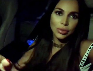 Алисия НЕ спира да пее!