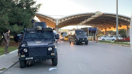 Sabiha Gökçen'de "dur" ihtarına uymayan sürücü ortalığı birbirine kattı