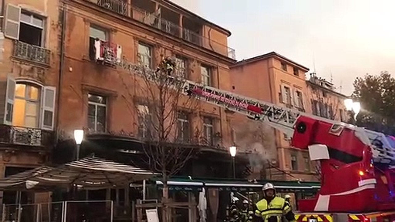 Aix en Provence:  violent incendie au restaurant le 2G, des personnes évacuées