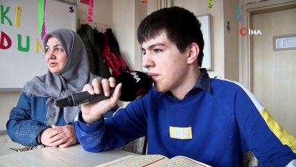 Otizmli Ozan Hem Hafız Hem de 7 Dil Biliyor