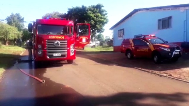 Fritadeira elétrica pega fogo em residência no Turisparque