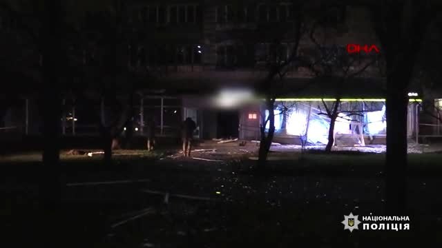 Ukrayna'da bankamatik havaya uçuruldu, paralar yola saçıldı
