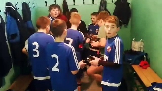 Célébration Victoire ! (FC Belleville / U13 EST 2 : 3-8 le 30/11/2019)