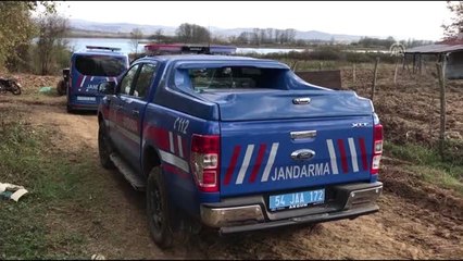 Gölde kayığın devrilmesi sonucu iki genç kayboldu